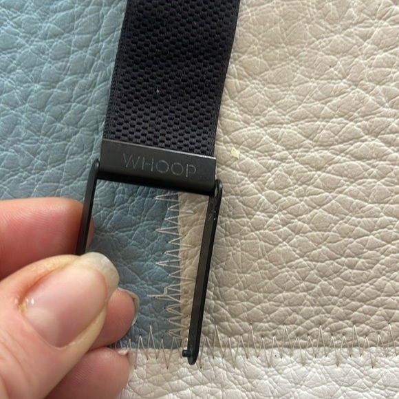 Black whoop knit band